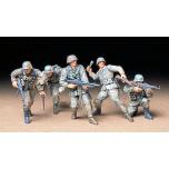 1/35 TAMIYA German Front-line Infantry